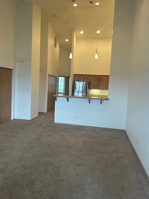 Entry - 1800 Bickford Ave #302