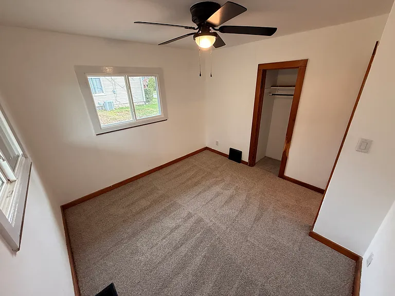 123 Ingall Ave NW — Photo 5