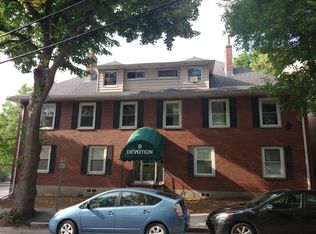 9 Devotion St APT 1L, Brookline, MA 02446