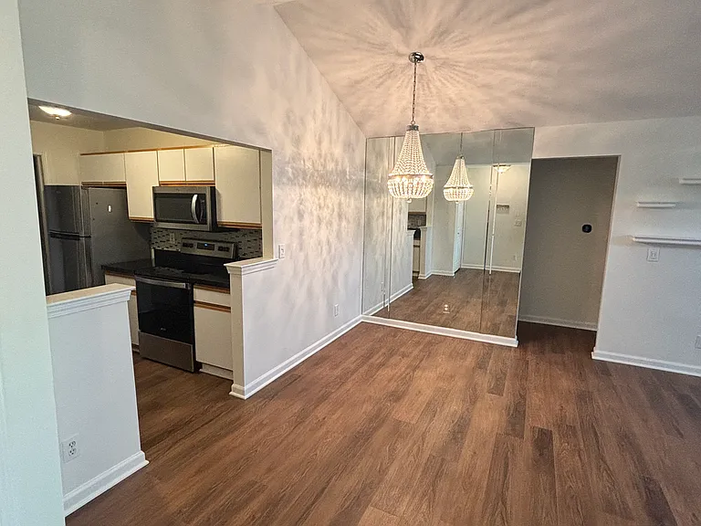 56040 Chesapeake Cir — Photo 2