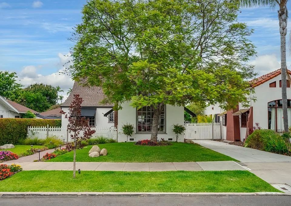 1st image of 4663 Biona Dr