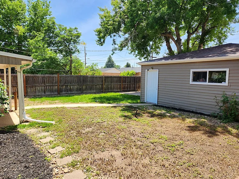 5520 E Thrill Pl — Photo 22