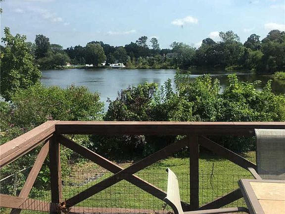 5th image of 5 Deer Lake Dr