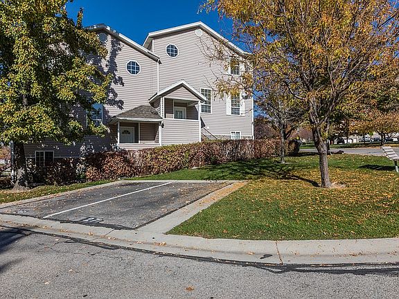 2nd image of 617 N Seven Peaks Blvd APT 16