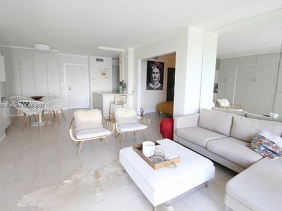 2nd image of 800 West Ave APT 515