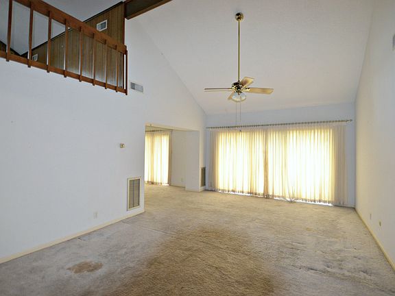 3rd image of 3989 Chandelle Ln