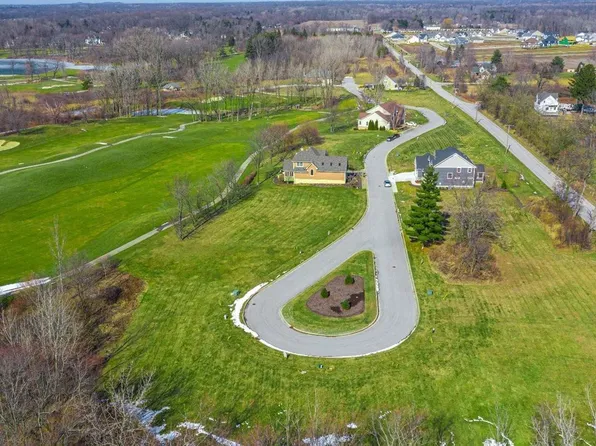 1301 Monterey Dr, Chesterton, IN 46304