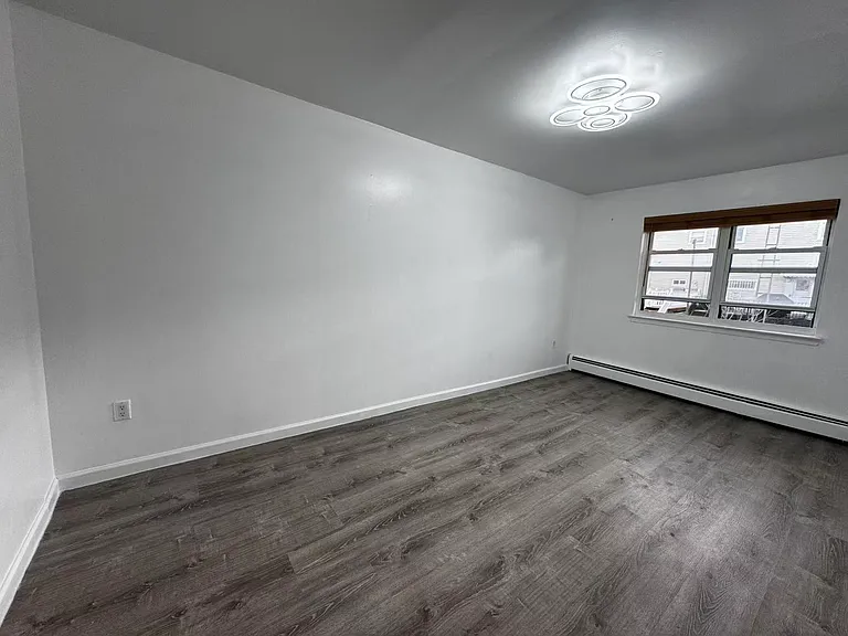 1553 Ohm Ave #1 — Photo 3