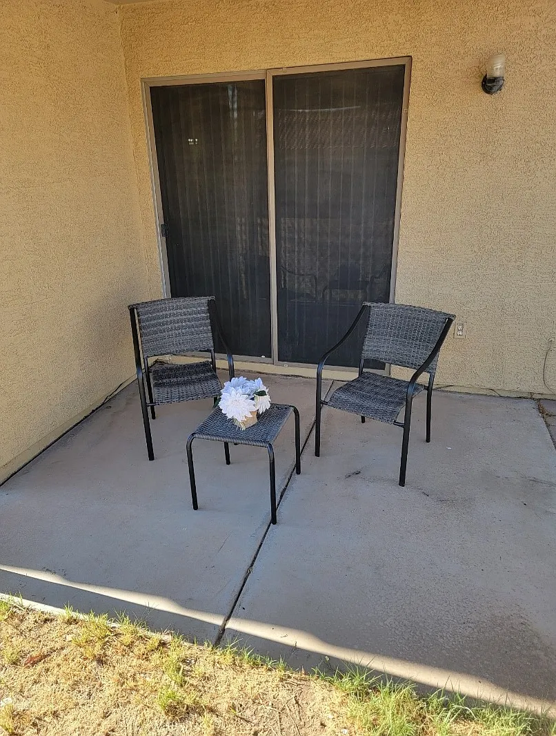3 bed, 1431 sqft, $2,400 — Photo 3