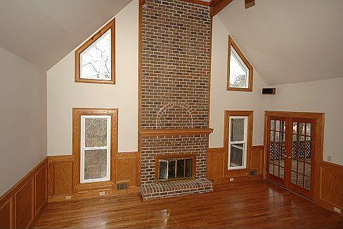 3rd image of 1340 Lakeshore Dr