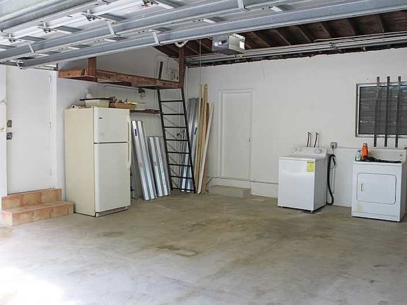 5th image of 930 Milan Ave