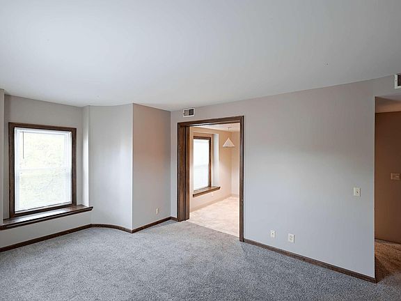 5th image of 631 S 11th St #6