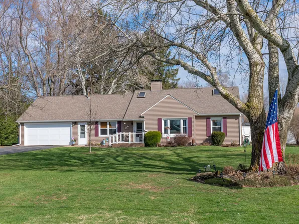 983 Miners Rd, Saint Joseph, MI 49085