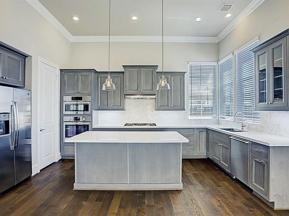5th image of 2702 Dolce Oaks Dr