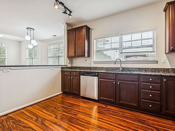 4th image of 522 Knolls Dr Unit 308