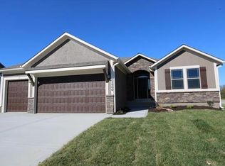 12500 White Oak St, Peculiar, MO 64078