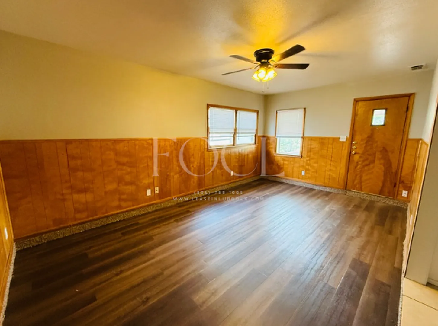 Large 3/2 with 2 living areas — Photo 4