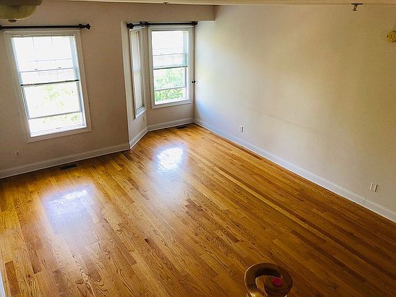 5th image of 14 1st St APT D