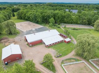 949 North St, Suffield, CT 06078