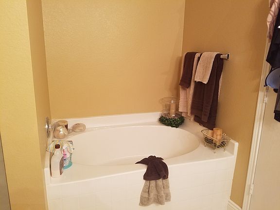 5th image of 4205 Boxwood Dr