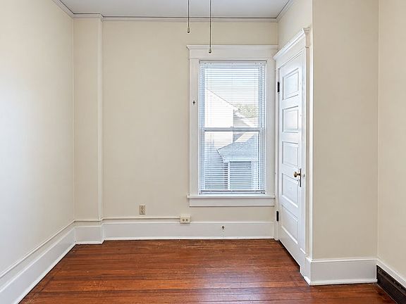 5th image of 2421 Poppleton Ave