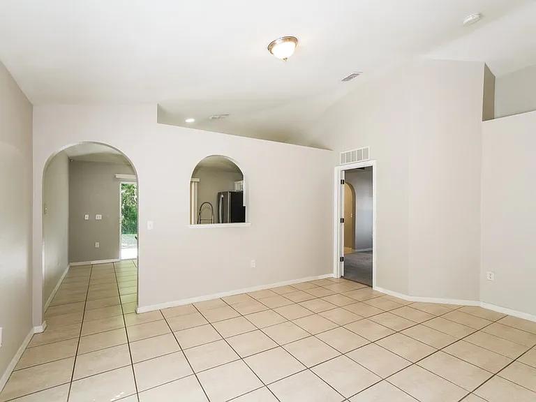 17026 Ongar Ct — Photo 4