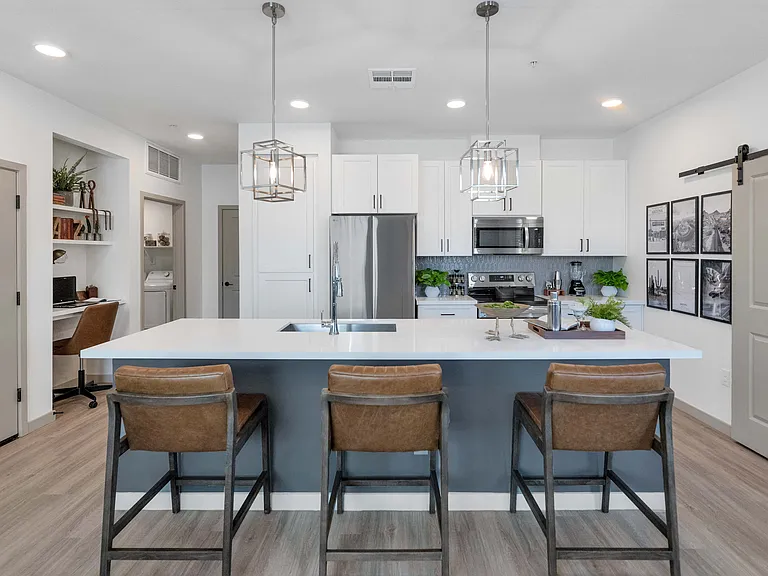 Everly at Morrison Ranch Luxury Apartments — Photo 6