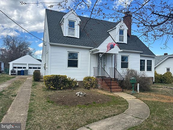 4th image of 2820 Franklin St
