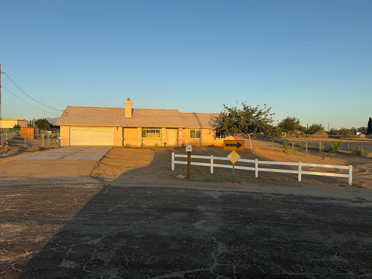 9822 Hawthorne Avenue — Photo 3