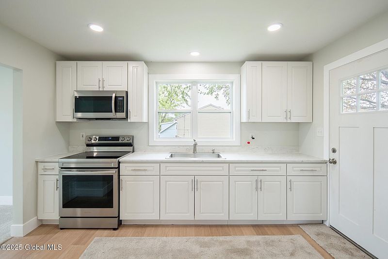 5th image of 38 Natick Street