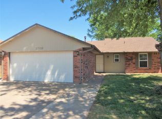 2709 Liberty Ln, Enid, OK 73703