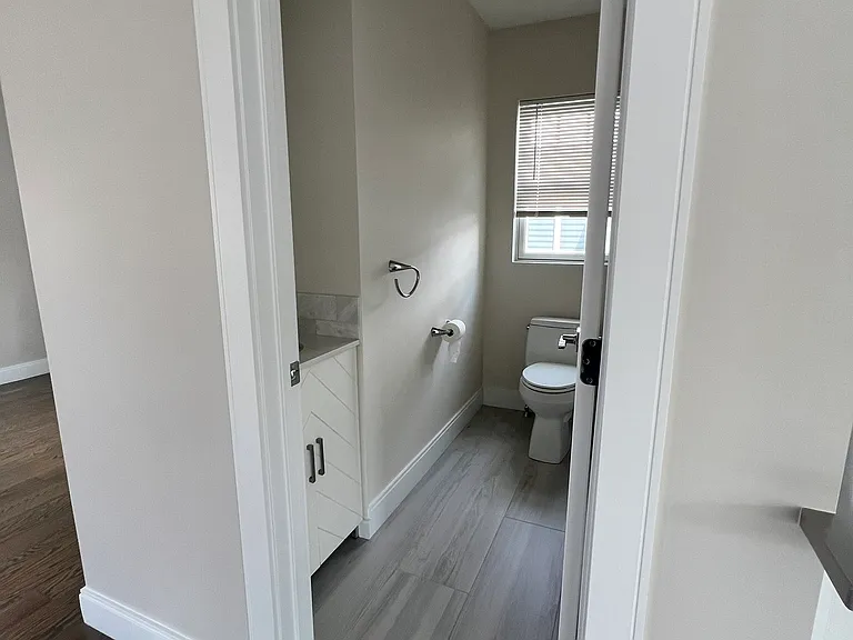 19 Loomis Ave — Photo 9