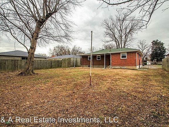 5th image of 7907 Poinsettia Dr