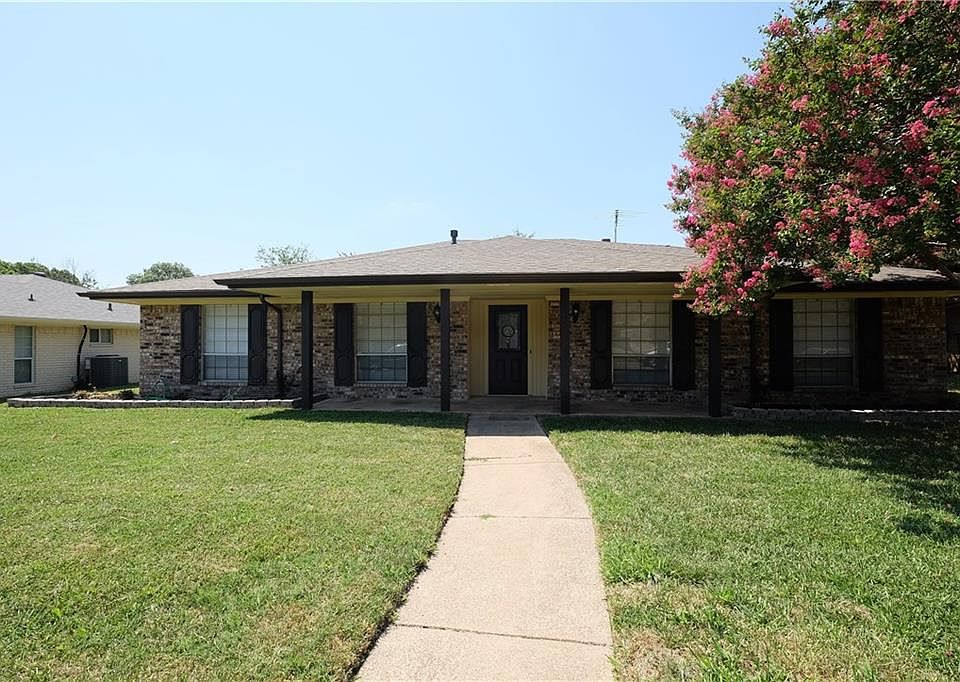 1st image of 2632 Pin Oak Ln