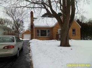 28 Park Ave, Cary, IL 60013