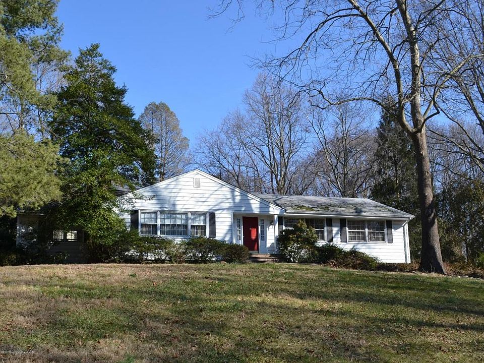 1st image of 42 Kingfisher Dr