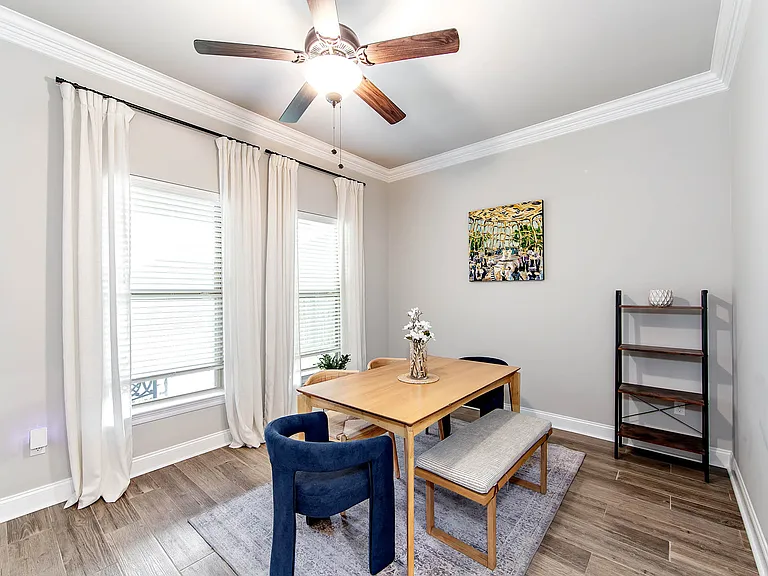 110 Devon Ct — Photo 6