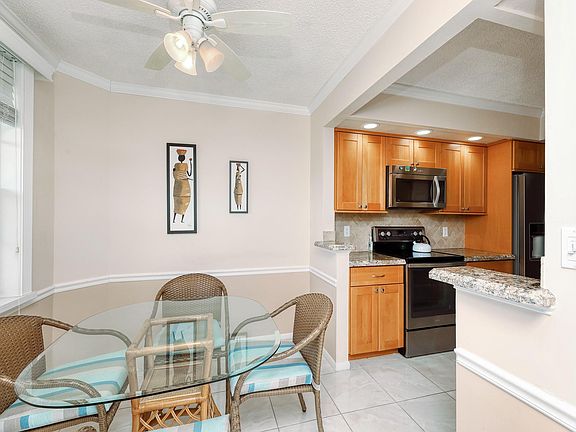 3rd image of 1503 Cayman Way #H4