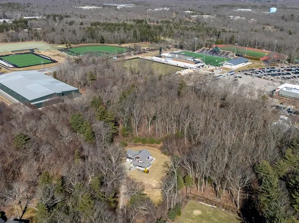 215 John Mowry Rd, Smithfield, RI 02917