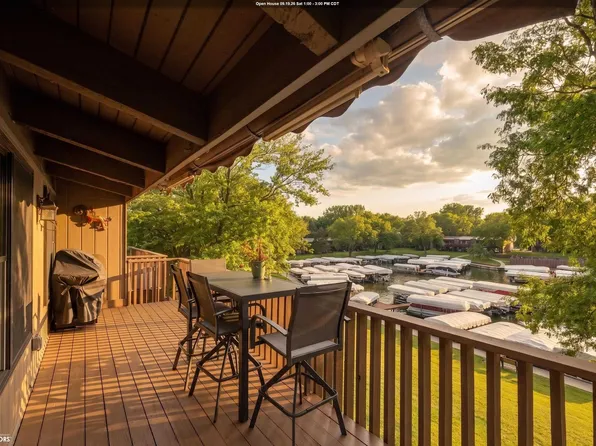 2700 N Shore Dr Unit M27a, Clear Lake, IA 50428