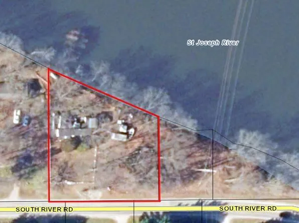 17926 S River Rd, Three Rivers, MI 49093