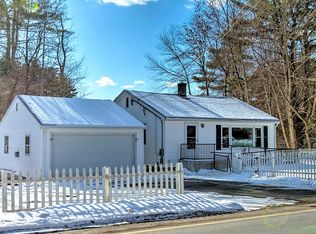 438 Dunstable Rd, Tyngsboro, MA 01879