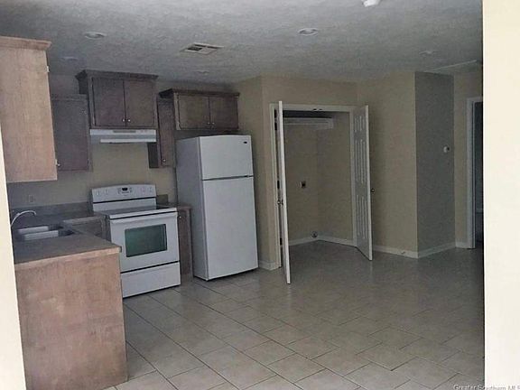 4th image of 413 Bourgeois St #1