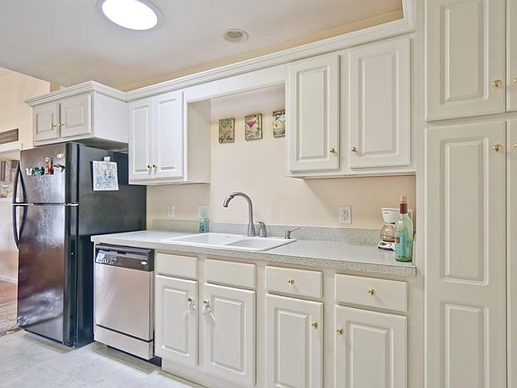 5th image of 157 Wild Raven Street NW