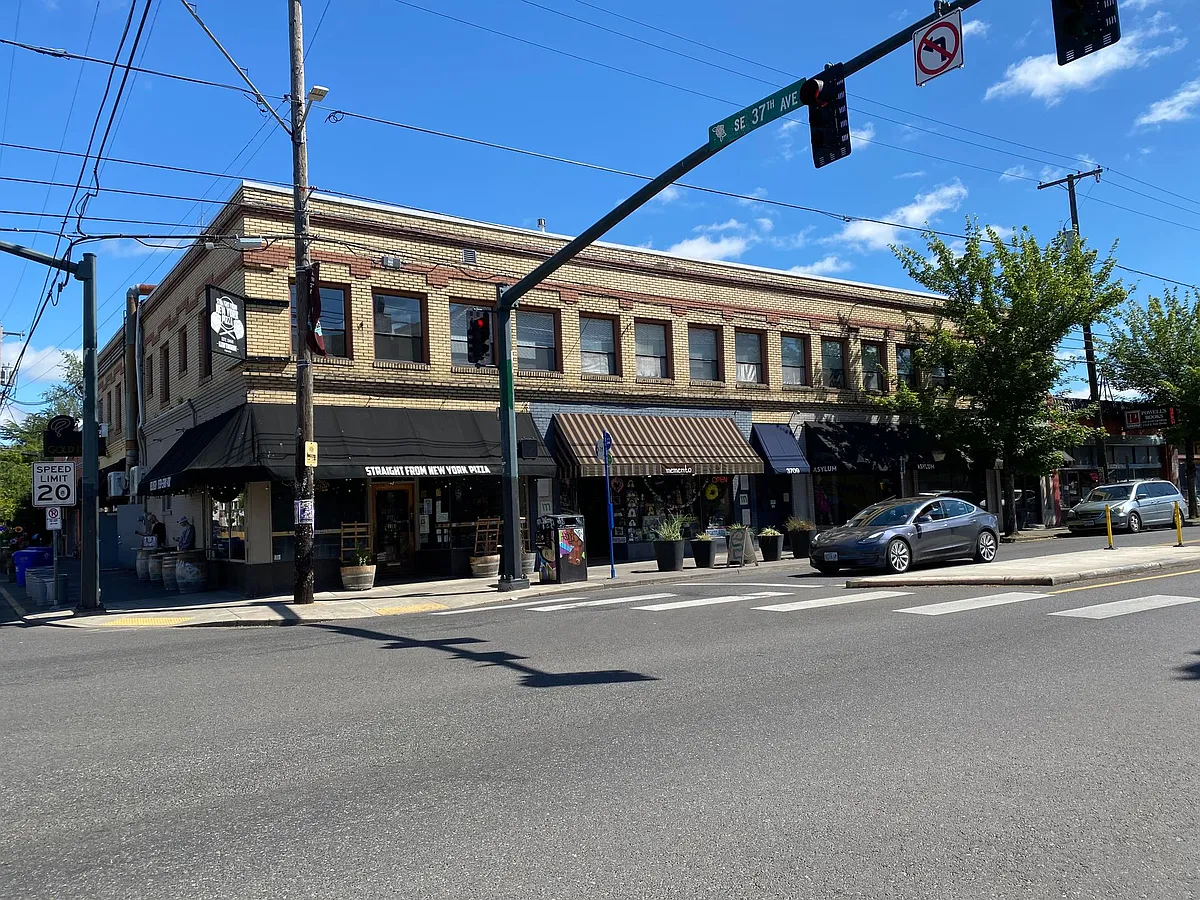 Building Photo - 3701 SE Hawthorne Blvd