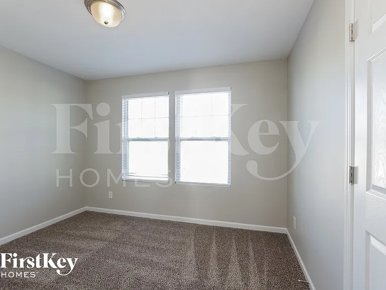 519 Rook Rd — Photo 13