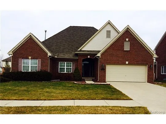 2120 Cattail Cir photo 1