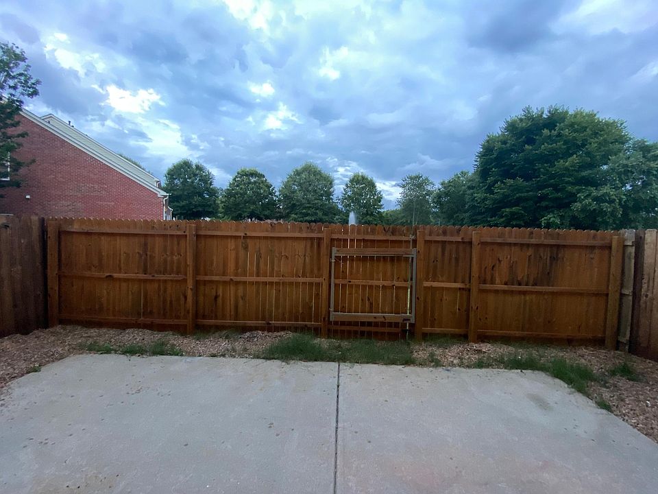 Private Fenced Patio