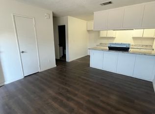 11906 1st Ave APT 5, Hesperia, CA 92345