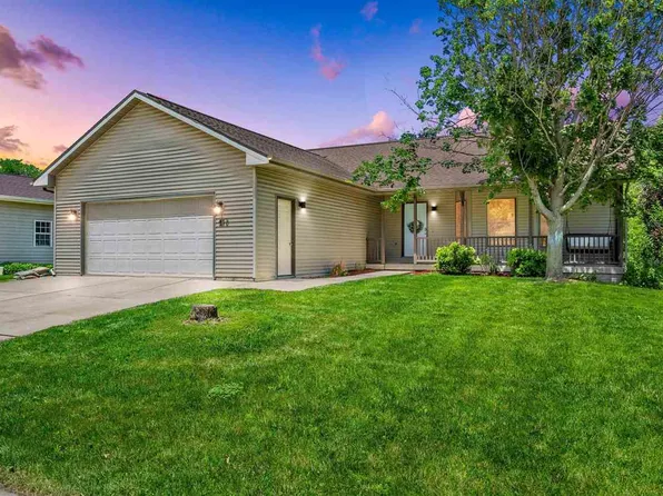 412 Plum St, Solon, IA 52333